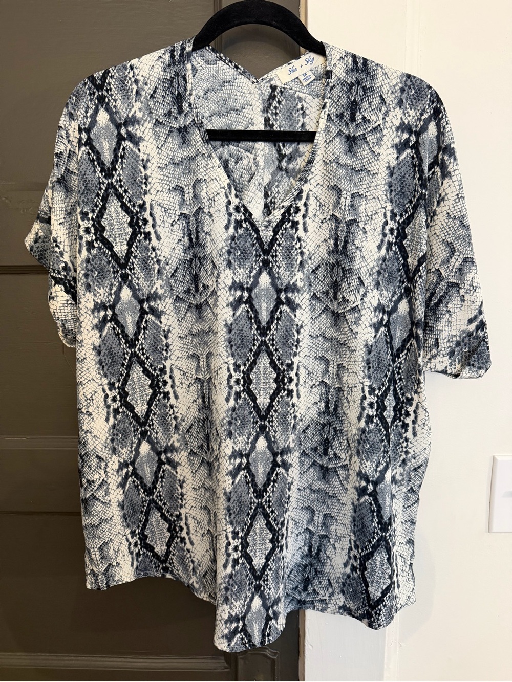Boutique snakeskin print blouse